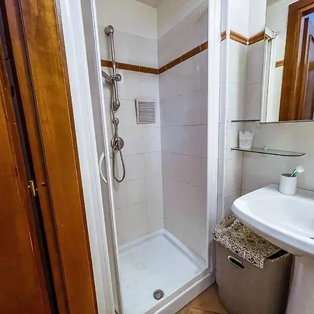Casa Con Giardino Al Centro Al Cancello *