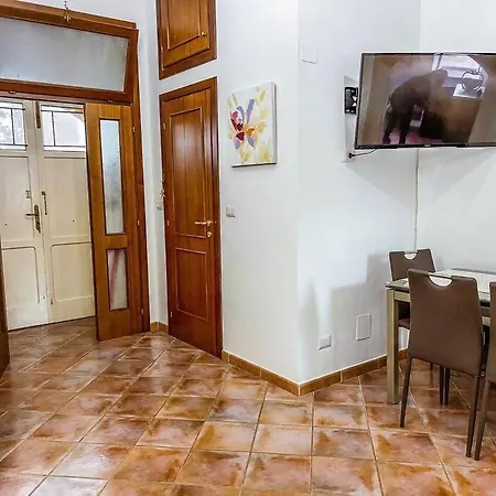 Casa Con Giardino Al Centro Al Cancello Formia