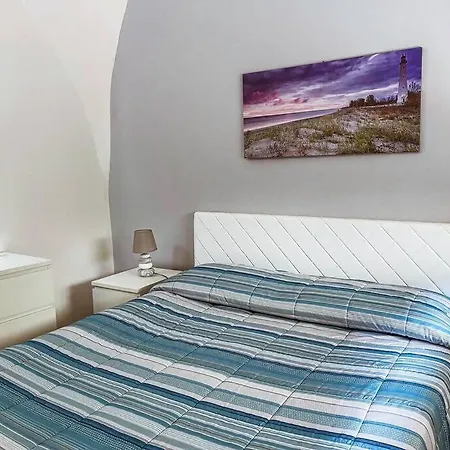 Casa Con Giardino Al Centro Al Cancello