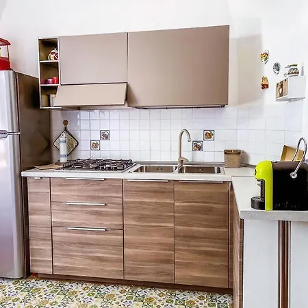 Casa Con Giardino Al Centro Al Cancello Holiday home
