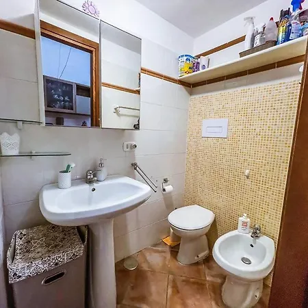 Holiday home Casa Con Giardino Al Centro Al Cancello Formia