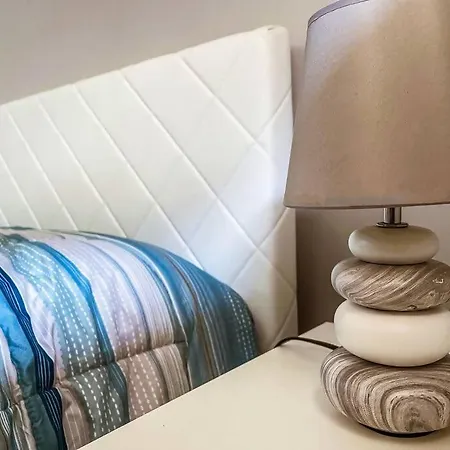 Casa Con Giardino Al Centro - Al Cancello * Φόρμια