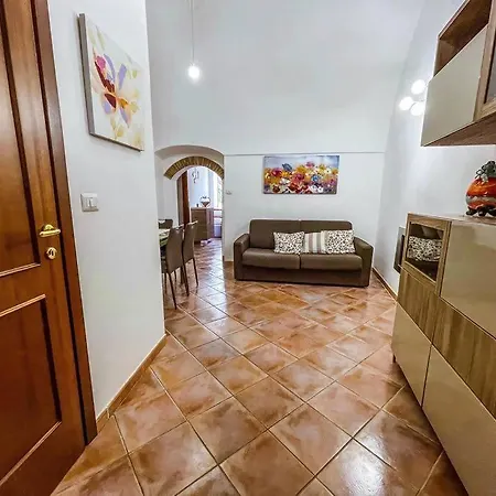 Holiday home Casa Con Giardino Al Centro Al Cancello