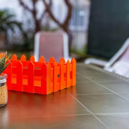 Casa Con Giardino Al Centro Al Cancello *