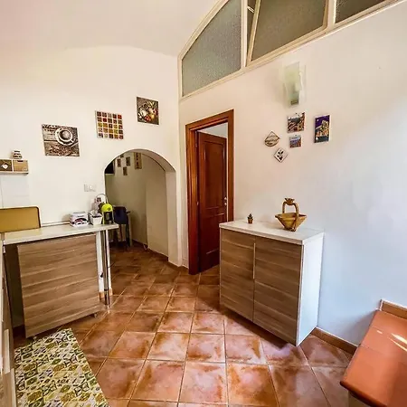 Casa Con Giardino Al Centro Al Cancello Holiday home